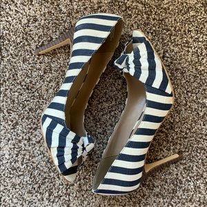 Ann Taylor Striped Heels Size 8